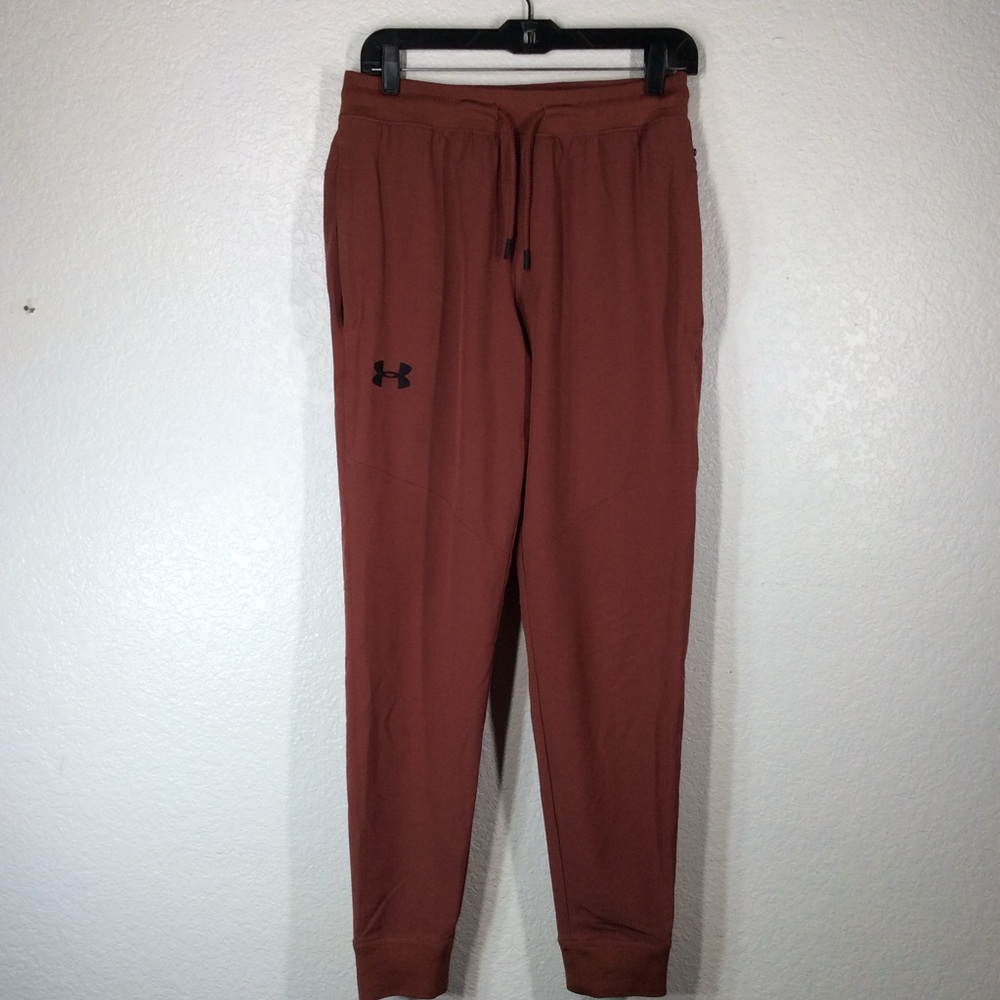 Men’s Under Armour Joggers.